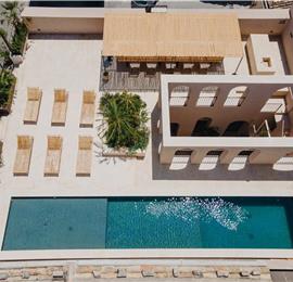 3 bedroom villa with heated pool in Noto, sleeps 6